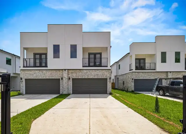 Property at 5510 Pershing St Unit B, Houston, TX, 77033, 3 beds, 2.5 baths, [object Object]