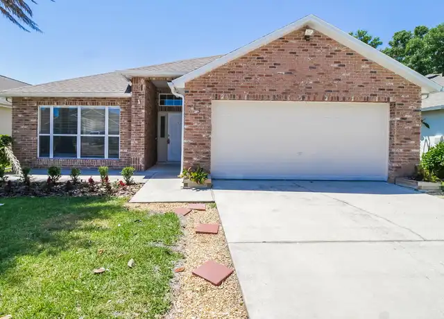 Property at 131 Brushcreek Dr, Sanford, FL, 32771, 3 beds, 2 baths, [object Object]