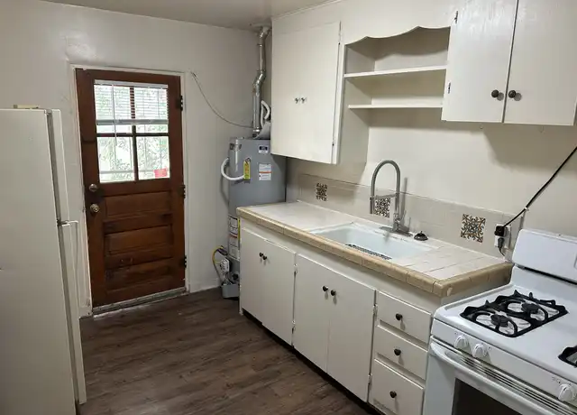 Property at 902 11th St NW Unit A, Albuquerque, NM, 87102, 1 bed, 1 bath, [object Object]