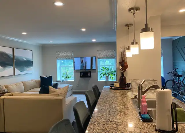 Property at 351 N Post Oak Ln #811, Houston, TX, 77024, 1 bed, 1 bath, [object Object]