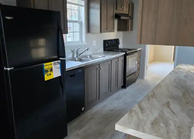 Property at 3712 Clarks River Rd Unit 28, Paducah, KY, 42003, 3 beds, 2 baths, [object Object]
