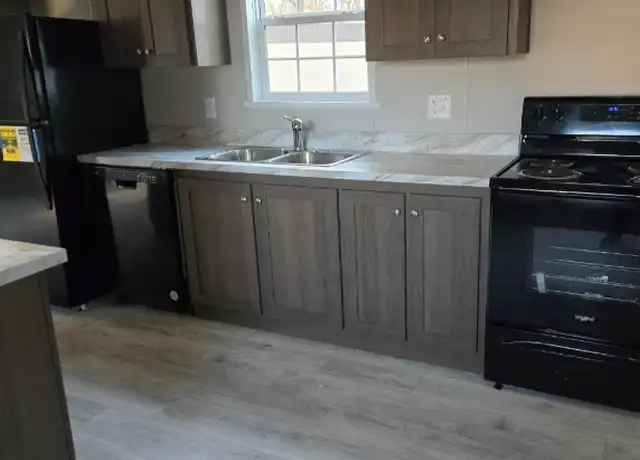 Property at 3712 Clarks River Rd Unit 28, Paducah, KY, 42003, 3 beds, 2 baths, [object Object]