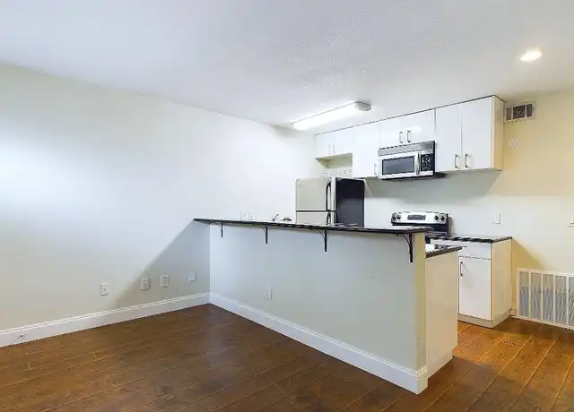 Property at 2302 East Side Dr #21, Austin, TX, 78704, 1 bed, 1 bath, [object Object]