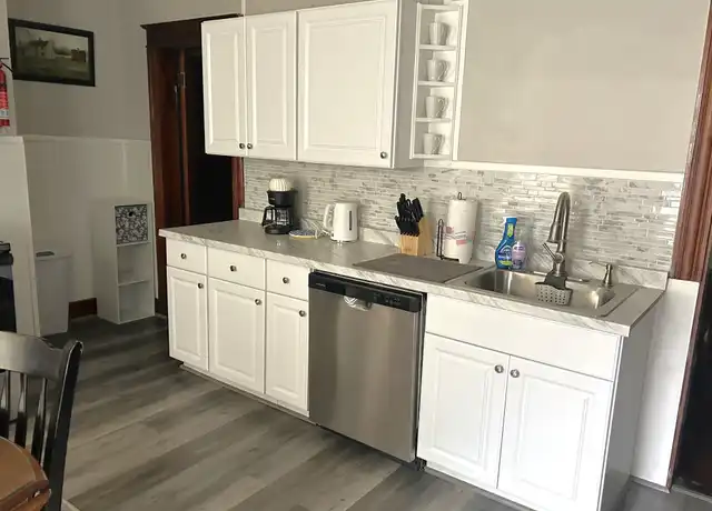 Property at 41 Burbank St Unit 2R, Lewiston, ME, 04240, 1 bed, 1 bath, [object Object]