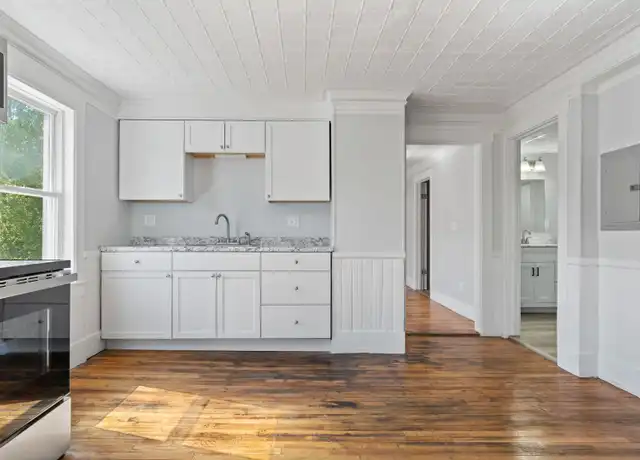 Property at 38 New York St Unit F, Dover, NH, 03820, 3 beds, 1 bath, [object Object]