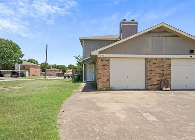 Property at 201 S Las Vegas Trl, Fort Worth, TX, 76108, 2 beds, 1.5 baths, [object Object]