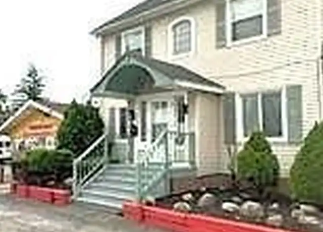 Property at 17118 Broadway Ave Unit 5, Maple Heights, OH, 44137, 2 beds, 1 bath, [object Object]
