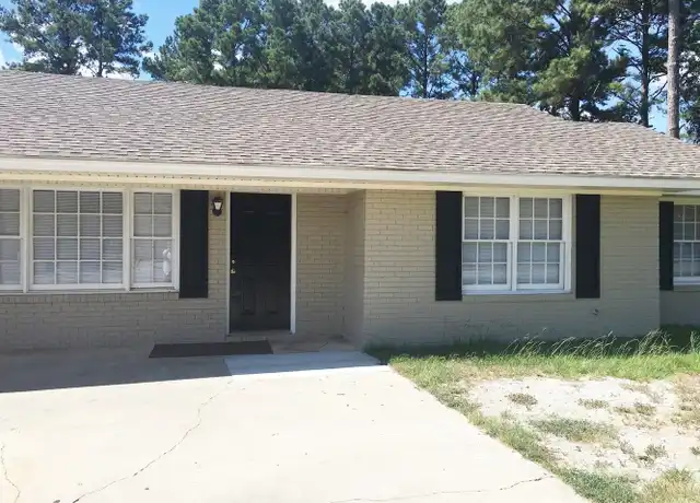Property at 11 University Pl, Statesboro, GA, 30458, 4 beds, 2 baths, [object Object]