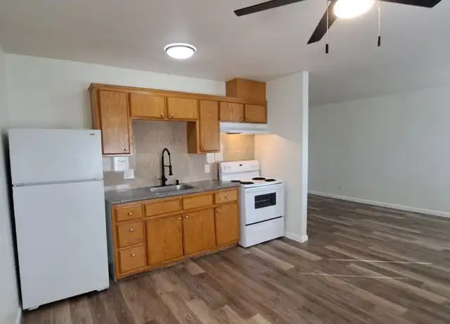 Property at 1312 E Bulldog Ln Unit 1322-E, Fresno, CA, 93710, 2 beds, 1 bath, [object Object]