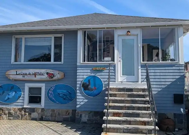 Property at 48A B St, Hull, MA, 02045, 2 beds, 1 bath, [object Object]