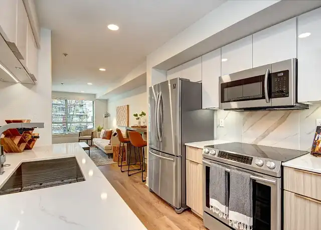 Property at Eastlake 2851 Apartments - 2851 Eastlake Ave E, Seattle, WA, 98102, 1-2 bed, 1-2 bath, [object Object]