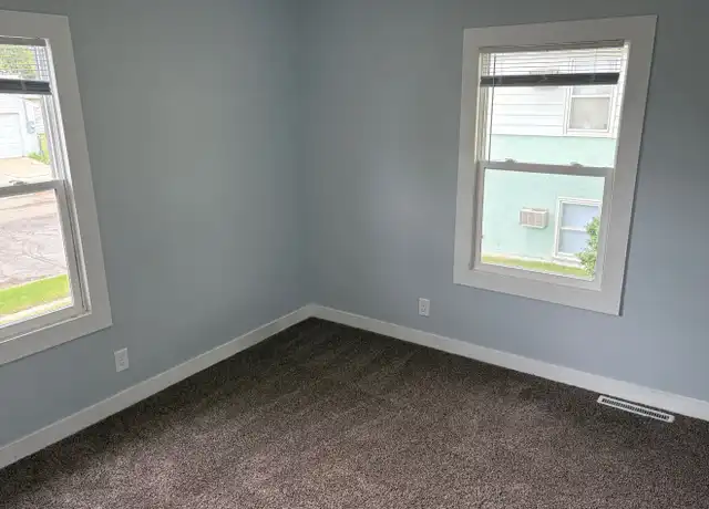 Property at 1113 6th Ave E Unit 4, Williston, ND, 58801, 2 beds, 1 bath, [object Object]