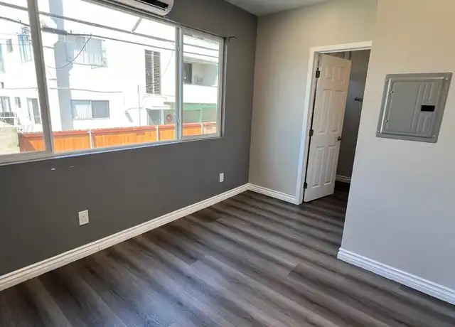 Property at 417 S Kenmore Ave Unit 417-20, Los Angeles, CA, 90020, 2 beds, 1 bath, [object Object]
