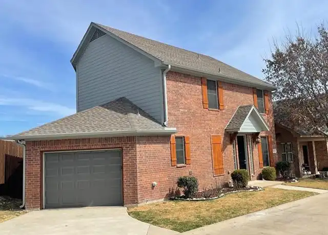 Property at 4905 Ridglea Hills Ct, Fort Worth, TX, 76116, 3 beds, 2.5 baths, [object Object]
