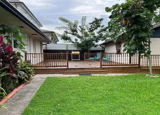 Property at 912 Houma Blvd, Metairie, LA, 70001, 3 beds, 2 baths, [object Object]