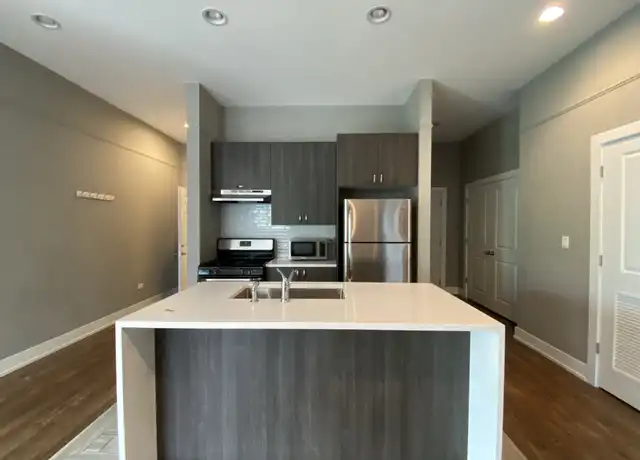 Property at 5911 North Northwest Hwy Unit 204, Chicago, IL, 60631, 3 beds, 1 bath, [object Object]