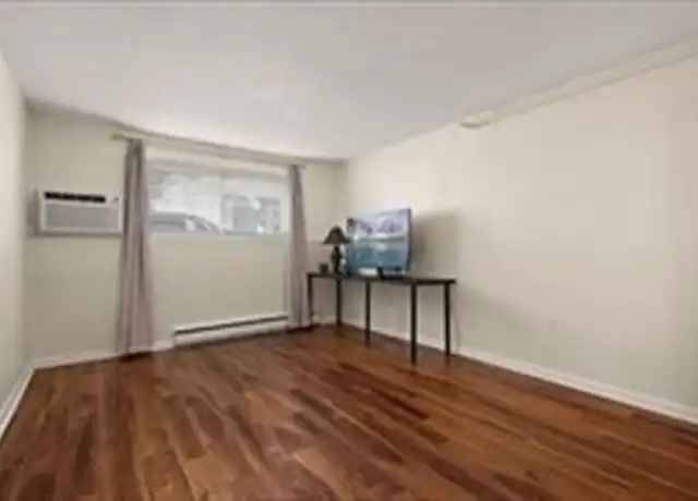 Property at 132 Boylston St Unit 9, Lowell, MA, 01852, 2 beds, 1 bath, [object Object]