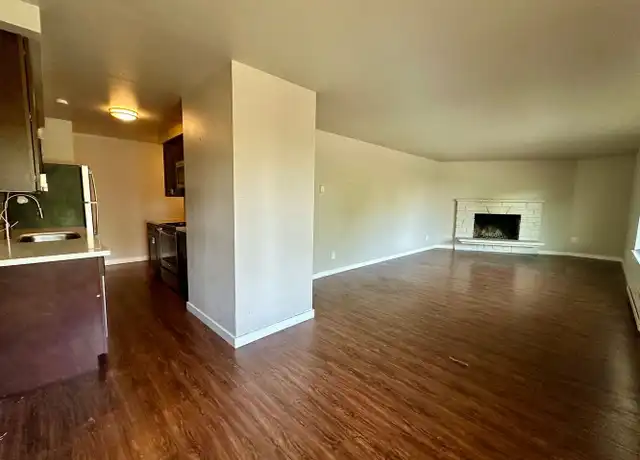 Property at 2517 Thorndyke Ave W Unit 02, Seattle, WA, 98199, 2 beds, 1 bath, [object Object]