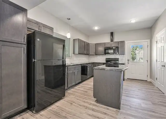 Property at 717 Worden St SE Unit 717, Grand Rapids, MI, 49507, 4 beds, 2.5 baths, [object Object]