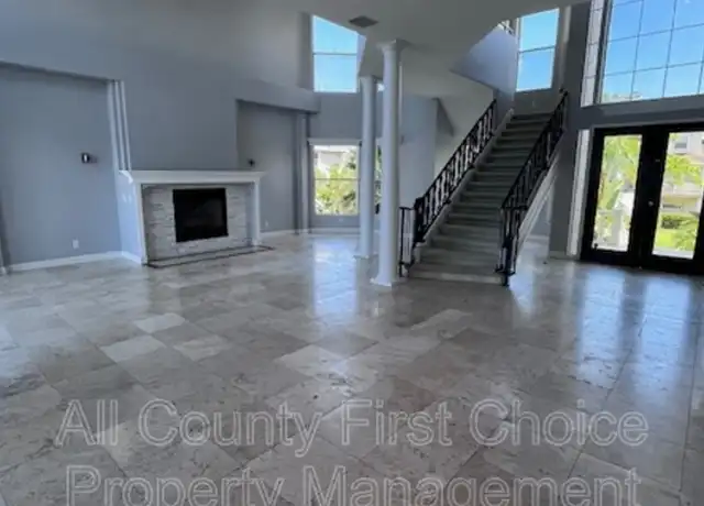 Property at 2041 Harbour Watch Cir, Tarpon Springs, FL, 34689, 5 beds, 3 baths, [object Object]