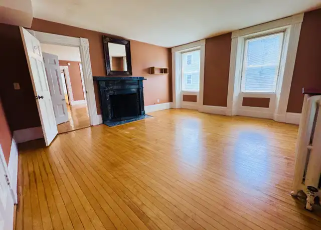 Property at 161 Essex St Unit 1, Bangor, ME, 04401, 2 beds, 1 bath, [object Object]