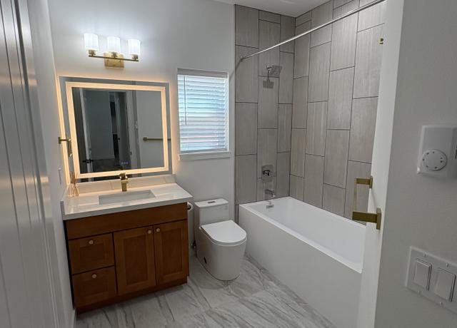 Photo of 3019 Hemlock Way, Sedro Woolley, WA 98284