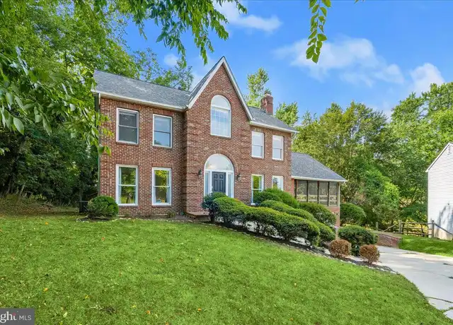 Property at 17 Alexandria Overlook Dr, Oxon Hill, MD, 20745, 3 beds, 2.5 baths, [object Object]