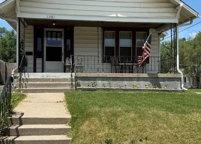 Property at 1201 SW Jewell Ave, Topeka, KS, 66604, 3 beds, 1 bath, [object Object]