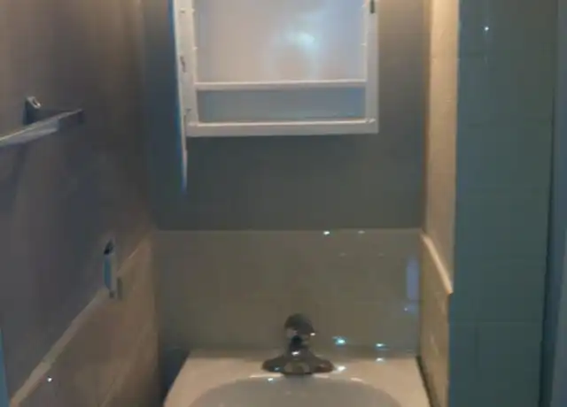 Property at 565 SW 8th St Unit 8, Homestead, FL, 33030, 2 beds, 1 bath, [object Object]