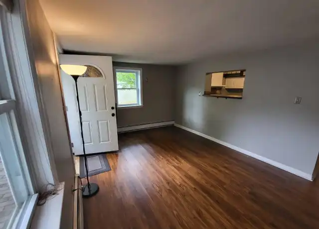 Property at 1 Doe Ln, South Setauket, NY, 11720, 1 bed, 1 bath, [object Object]