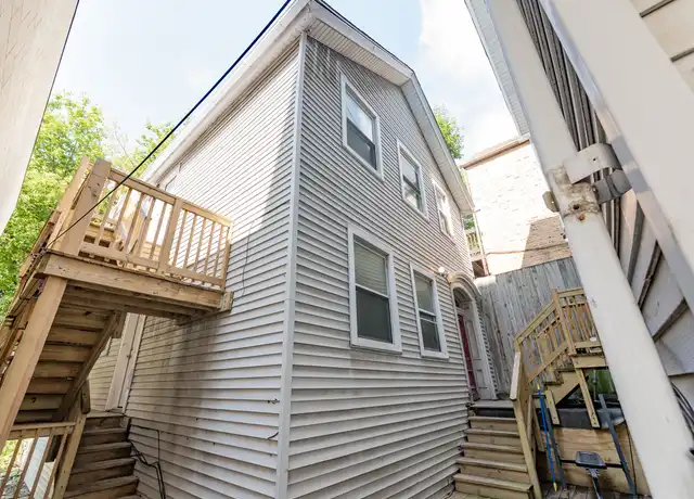 Property at 1022 W Fry St Unit CH1, Chicago, IL, 60642, 1 bed, 1 bath, [object Object]