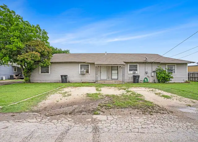 Property at 1708 Redwood Dr, Cleburne, TX, 76033, 2 beds, 1 bath, [object Object]