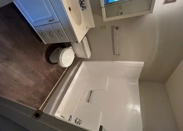 Property at 612 Morris St NE Unit 05, Albuquerque, NM, 87123, 1 bed, 1 bath, [object Object]