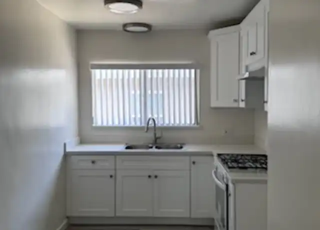 Property at 425 W Regent St Unit 14, Inglewood, CA, 90301, 0 beds, 1 bath, [object Object]