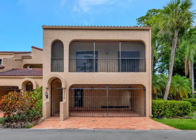 Property at 3710 Estepona Ave, Doral, FL, 33178, 4 beds, 2.5 baths, [object Object]