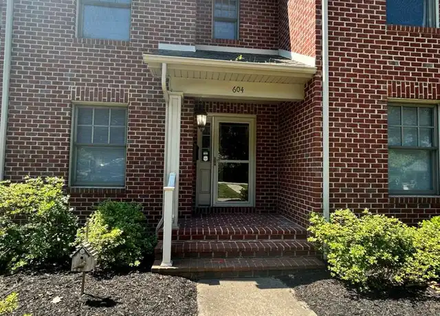 Property at 604 Janette Ave SW, Roanoke, VA, 24016, 2 beds, 2.5 baths, [object Object]