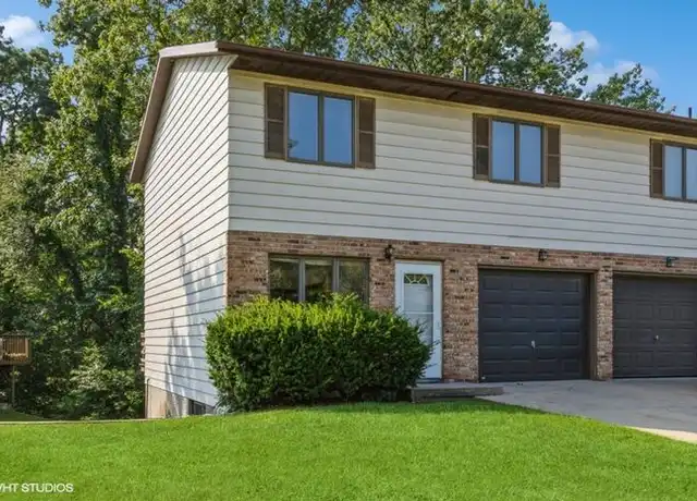 Property at 1359 Southview Cir, Coralville, IA, 52241, 4 beds, 2 baths, [object Object]