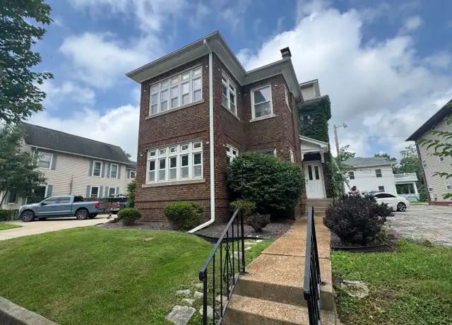 Property at 907 S 4th St, Springfield, IL, 62703, 2 beds, 1 bath, [object Object]