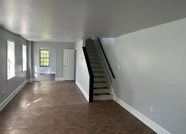 Property at 513 N West St Unit B, Wilmington, DE, 19801, 2 beds, 1 bath, [object Object]