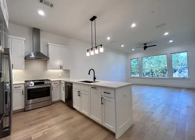 Property at 4010 Clawson Rd Unit 3, Austin, TX, 78704, 3 beds, 3 baths, [object Object]