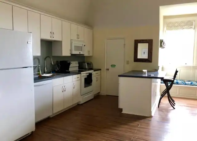Property at 2331 Park Ave Unit 3, Cincinnati, OH, 45206, 2 beds, 2 baths, [object Object]