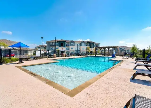 Photo of 10330 Ingram Rd, San Antonio, TX 78245
