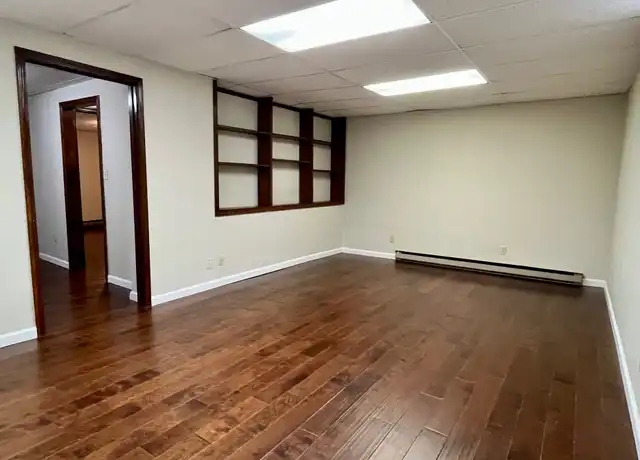 Property at 917 S 2nd St Unit 7, Springfield, IL, 62704, 1 bed, 1 bath, [object Object]