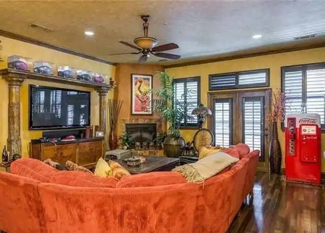 Property at 1205 Beaconsfield Ln, Arlington, TX, 76011, 3 beds, 3.5 baths, [object Object]