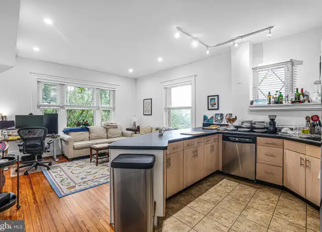 Property at 2112 19th St NW Unit 3, Washington, DC, 20009, 2 beds, 2 baths, [object Object]