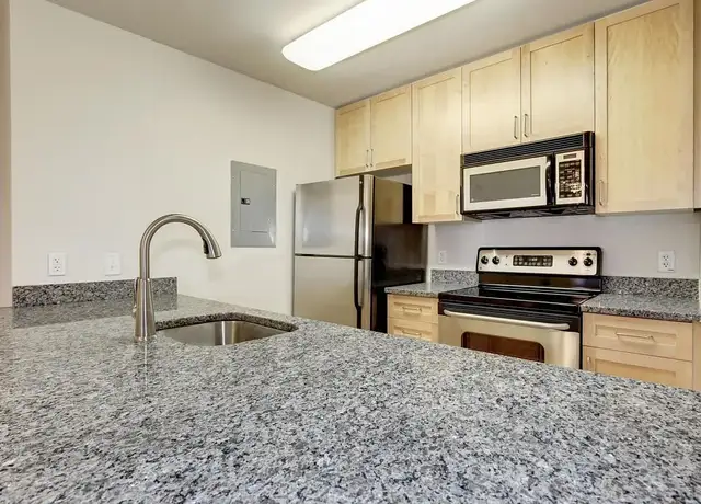Photo of 1630 R St NW, Washington, DC 20009