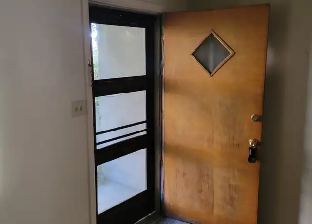 Property at 242 N Vine St Unit B, Salt Lake City, UT, 84103, 1 bed, 1 bath, [object Object]