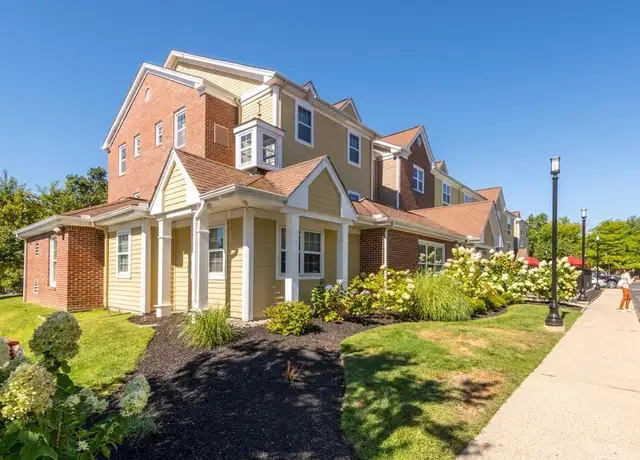 Photo of 20 International Pl, Tewksbury, MA 01876
