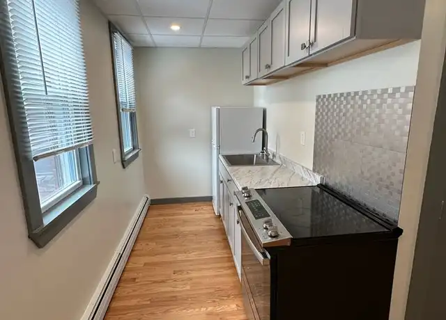 Property at 209 State St Unit 209-8 State, Portland, ME, 04101, 1 bed, 1 bath, [object Object]