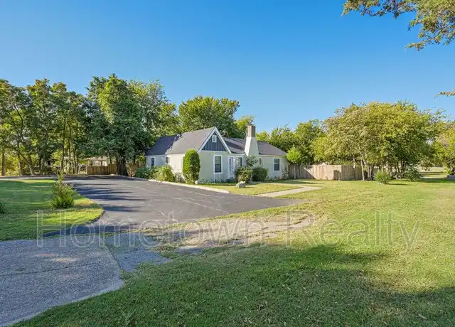 Property at 1302 NW Lake Ave, Lawton, OK, 73507, 4 beds, 2 baths, [object Object]